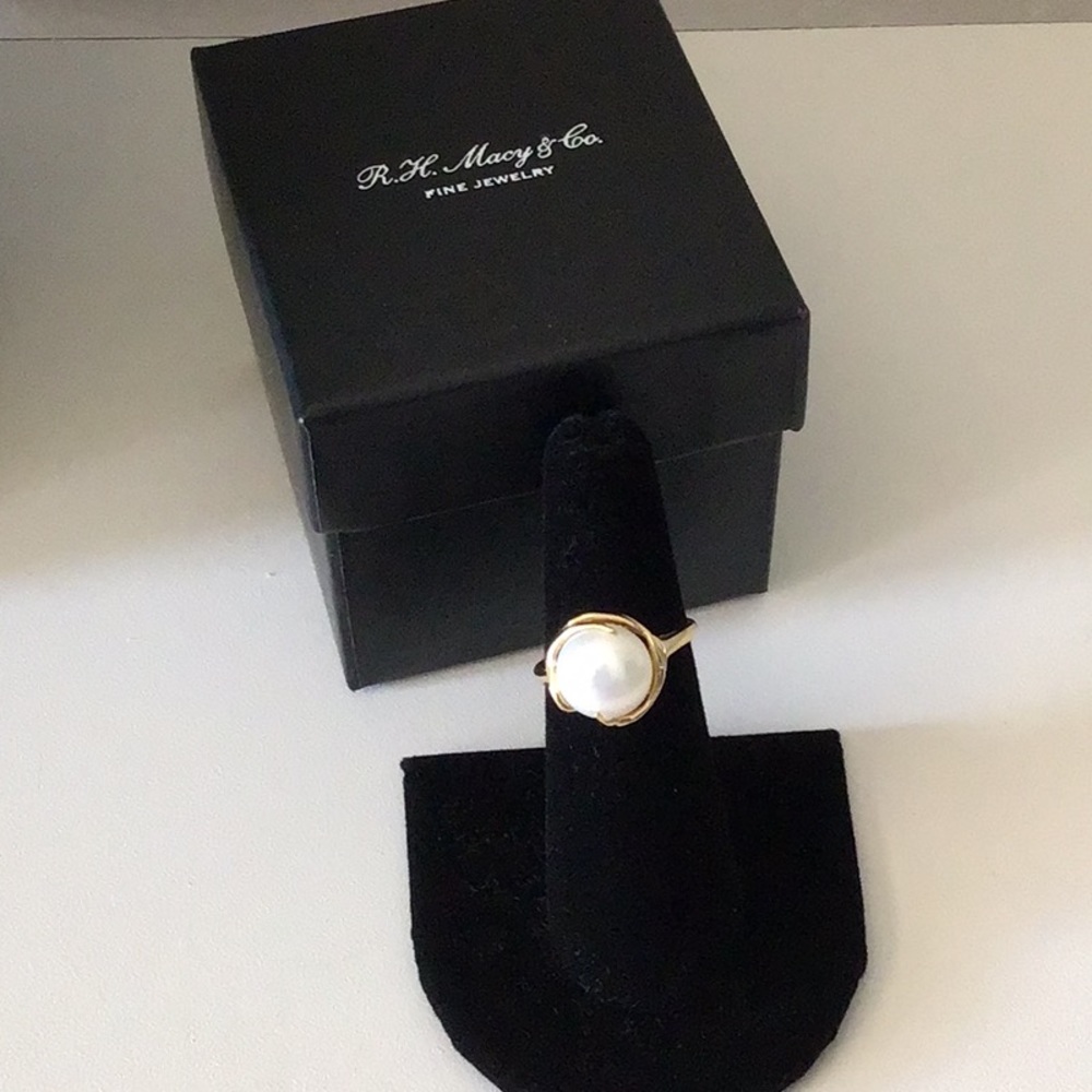 Macys 14K Yellow Gold Pearl Ring